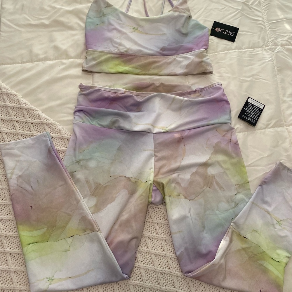 Onzie workout / athleisure set Womens